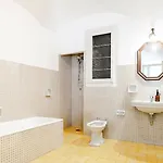 Historical Dwelling In Palazzo Terzi