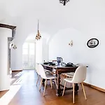 Villa Historical Dwelling In Palazzo Terzi