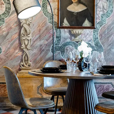 Historical Dwelling In Palazzo Terzi Villa