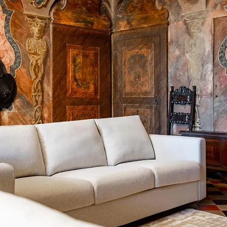 Villa Historical Dwelling In Palazzo Terzi Bergamo