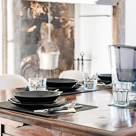 Historical Dwelling In Palazzo Terzi