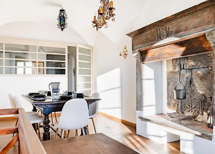 Historical Dwelling In Palazzo Terzi Μπέργκαμο