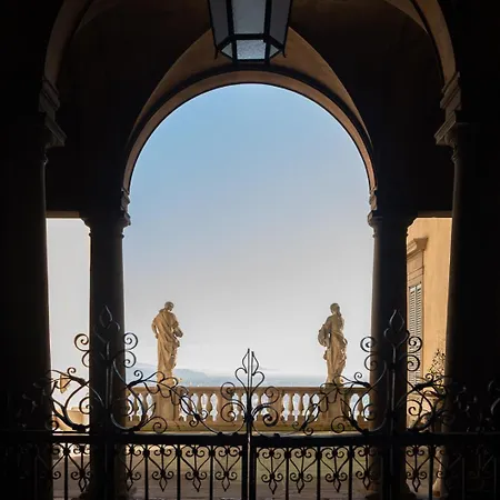 Historical Dwelling In Palazzo Terzi * Бергамо