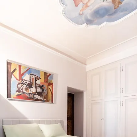 Historical Dwelling In Palazzo Terzi Вилла